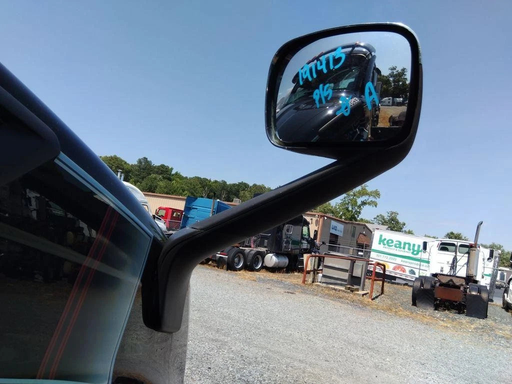 Fender/Hood Mirror Right for Freightliner Cascadia 116 (2023)