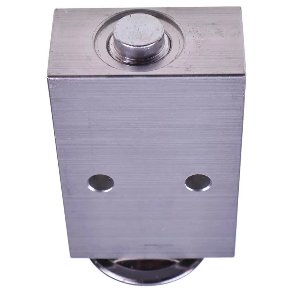 Expansion Valve 1911505422 for Takeuchi TB135 TB138FR TB145 TL10 TL12 TL130 (2000–2023)
