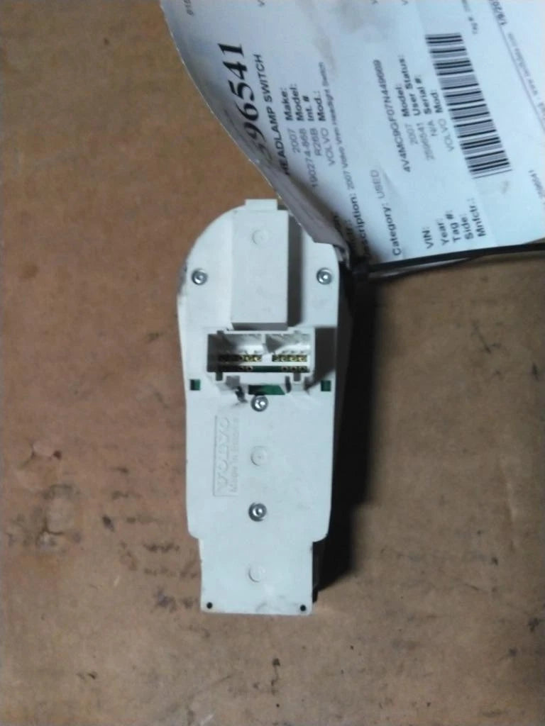 Headlight Switch for Volvo VNM (2007)