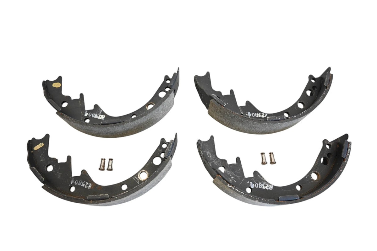 Remanufactured Rear Drum Brake Shoe Kit for Toyota (081-1109)