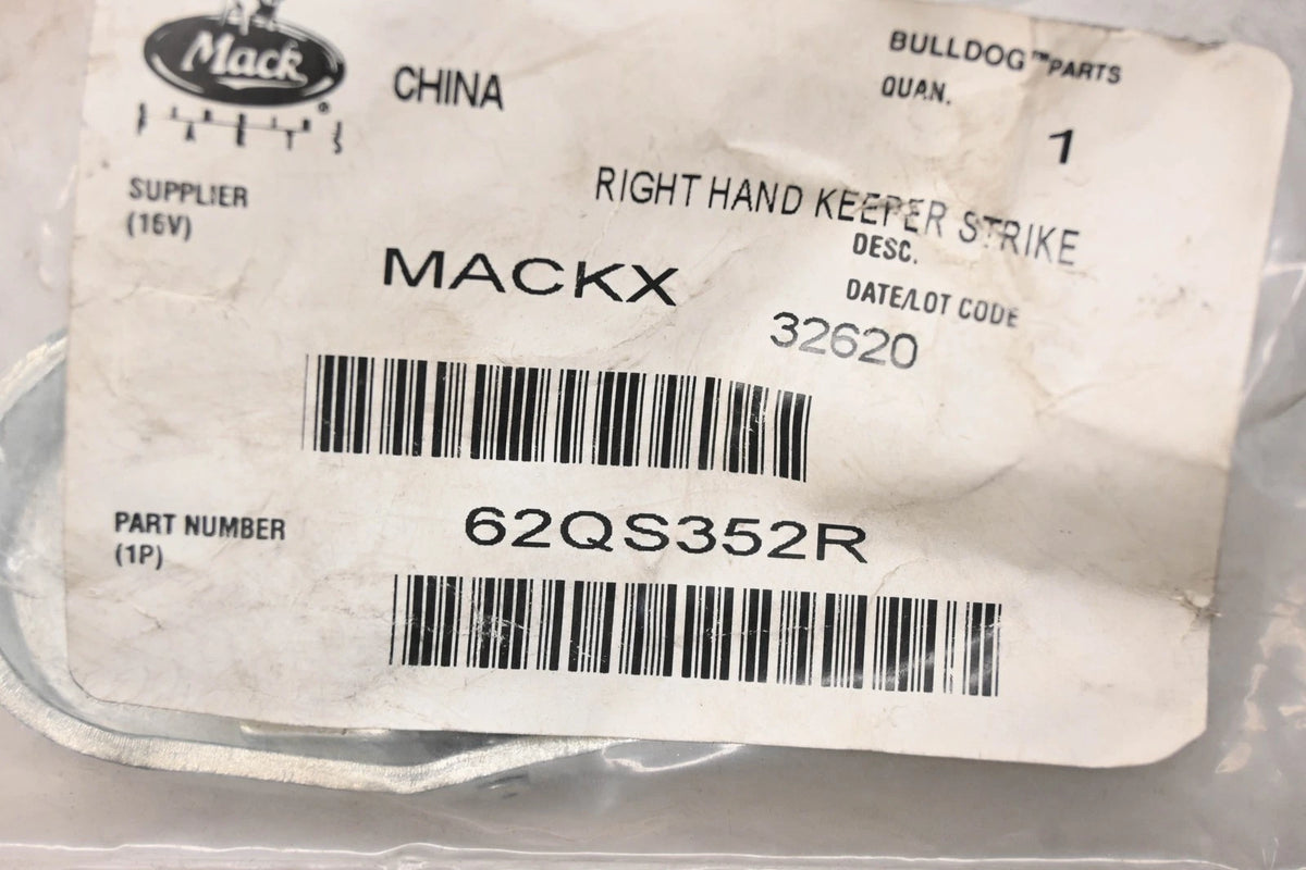 Righthand Door Keeper Striker Plate for Mack 62QS352R
