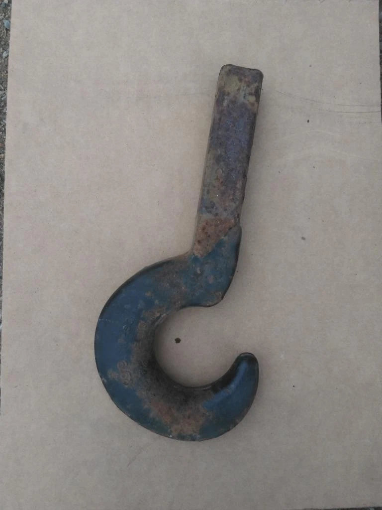 Tow Hook for Sterling A9513 (Replaces 1518634)