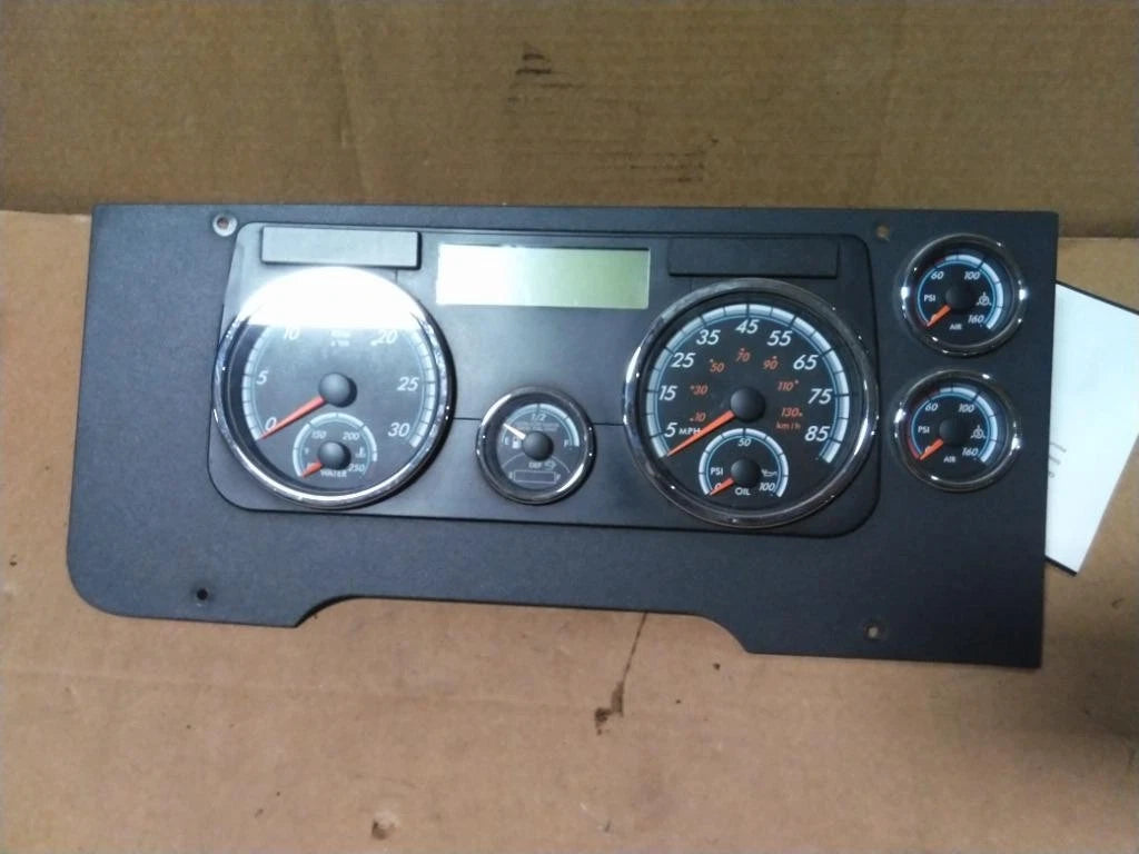 Instrument Cluster for Freightliner Cascadia 125 (2018–2023)