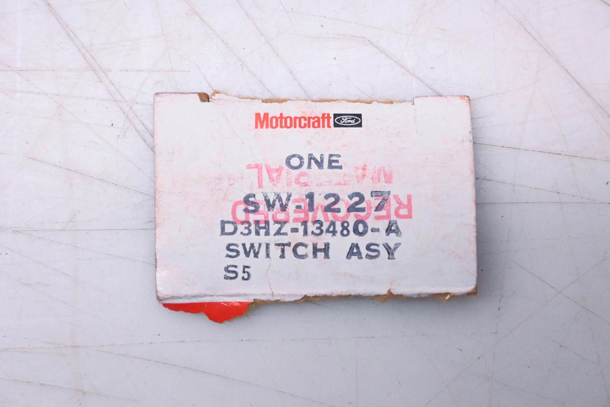 Stoplight Switch Assembly for Ford (D3HZ-13480-A) (1980–1980)