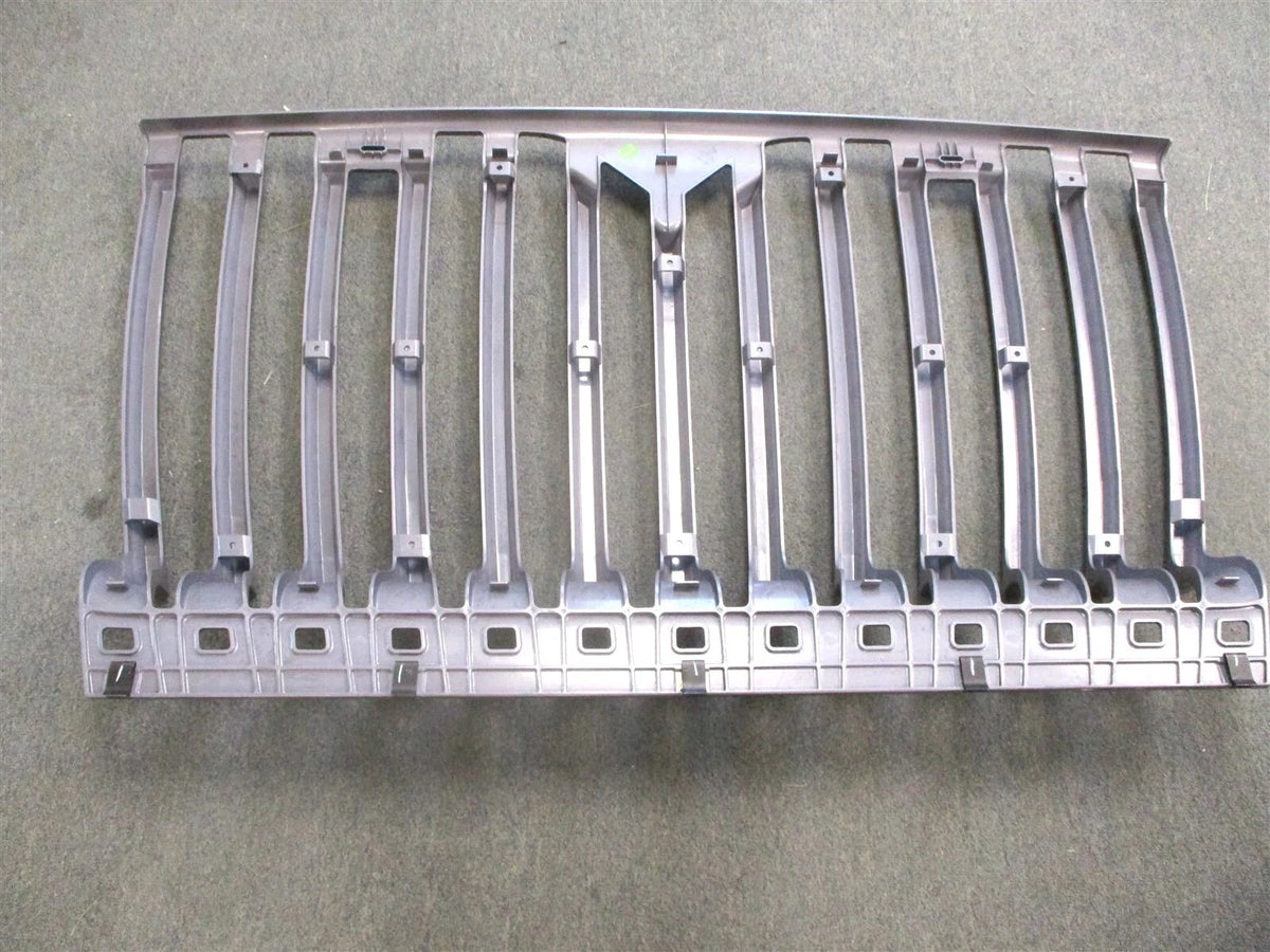 Grille Assembly for International WorkStar 7400 7500 7600 7700 (2000–2010)