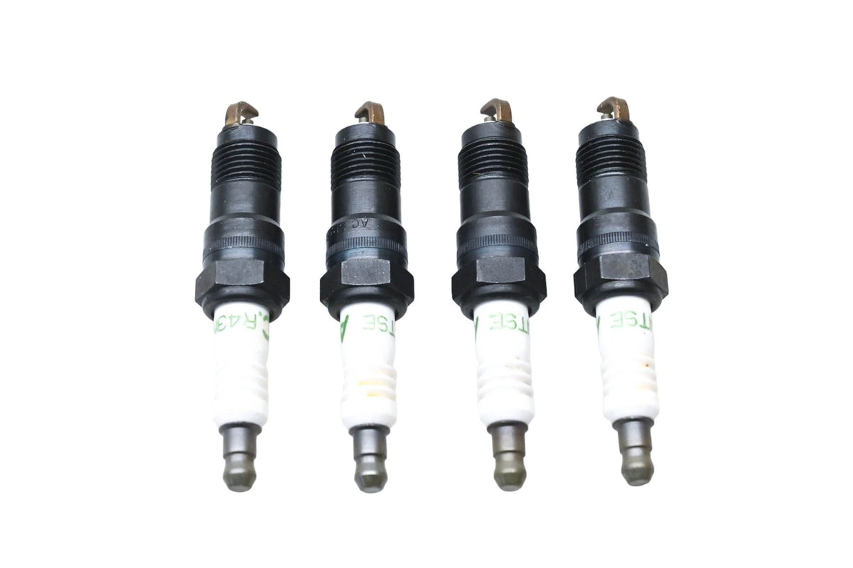 Set of 4 Spark Plugs ACDelco R43NTSE, 5614002 for Automotive