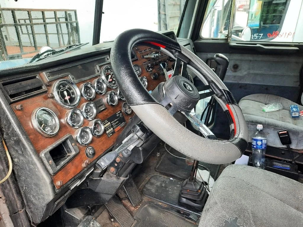 Steering Column for Peterbilt 377 (1996)