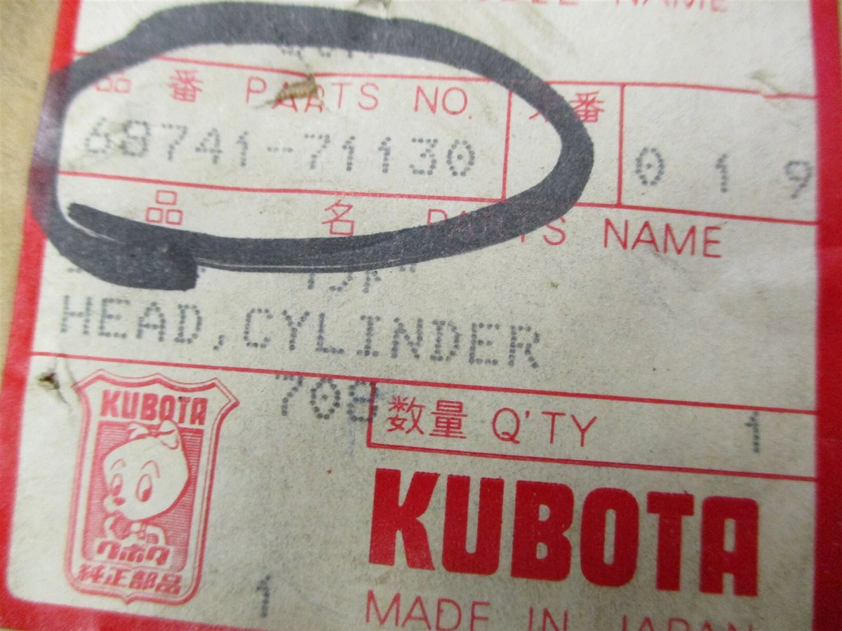 Hydraulic Cylinder Head for Kubota KH60 KH90 R400 R510 (OEM 68741-71130)
