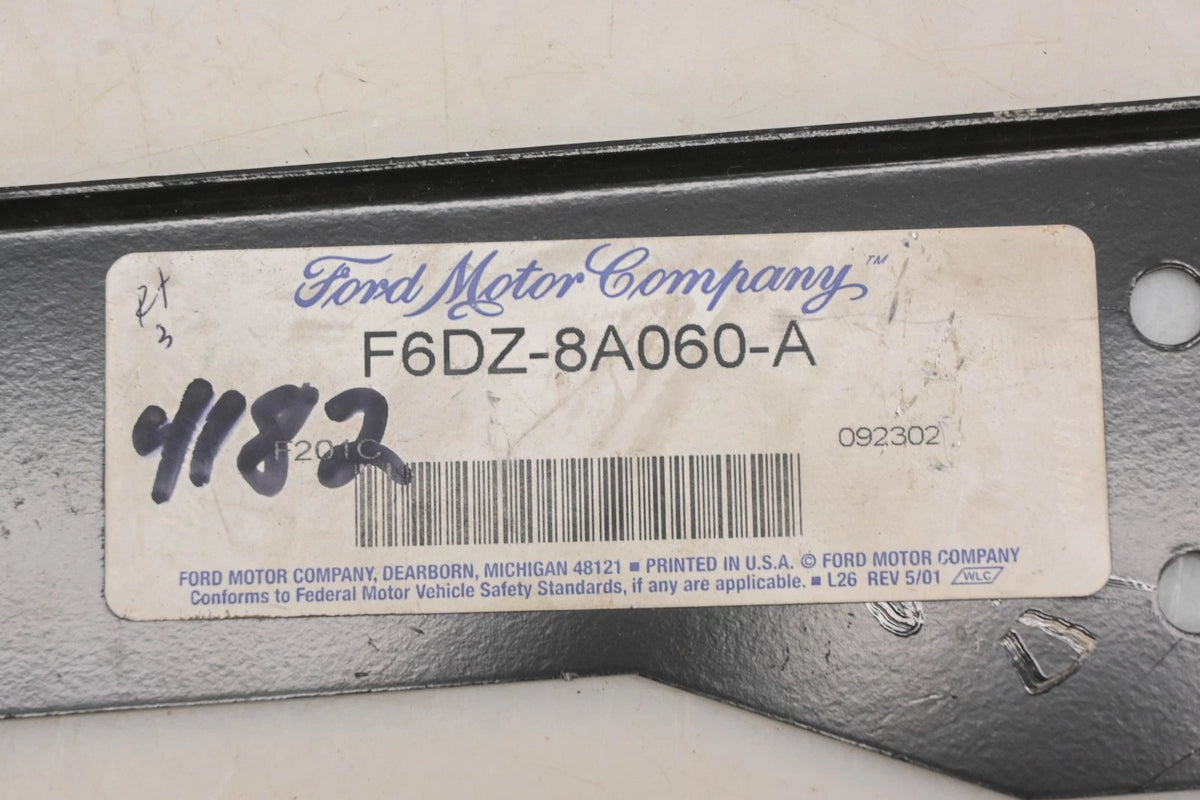 Right Radiator Support Bracket for Ford (F6DZ-8A060-A)