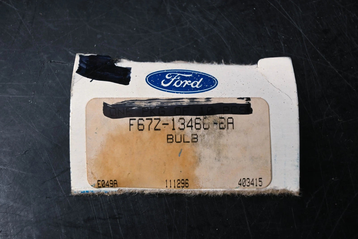 Bulb Assembly for Ford (F67Z-13468-BA)