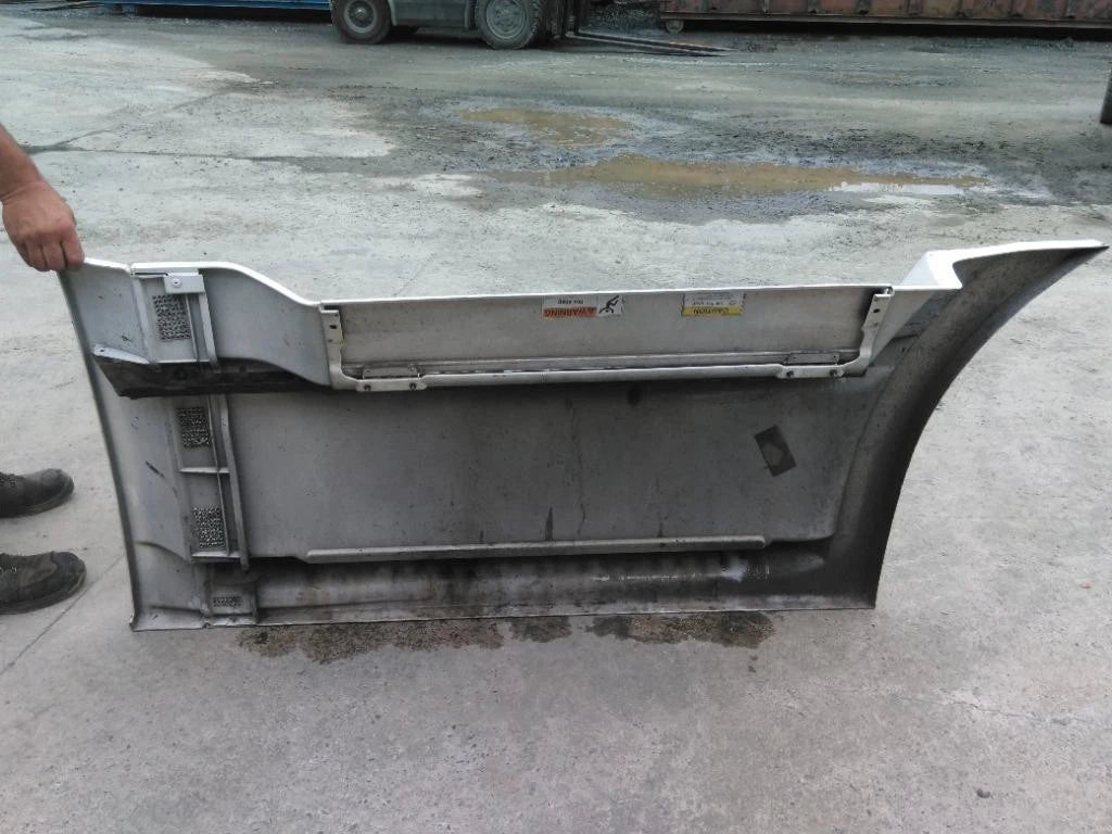 Side Fairing Left for Freightliner Cascadia 126 (2019)