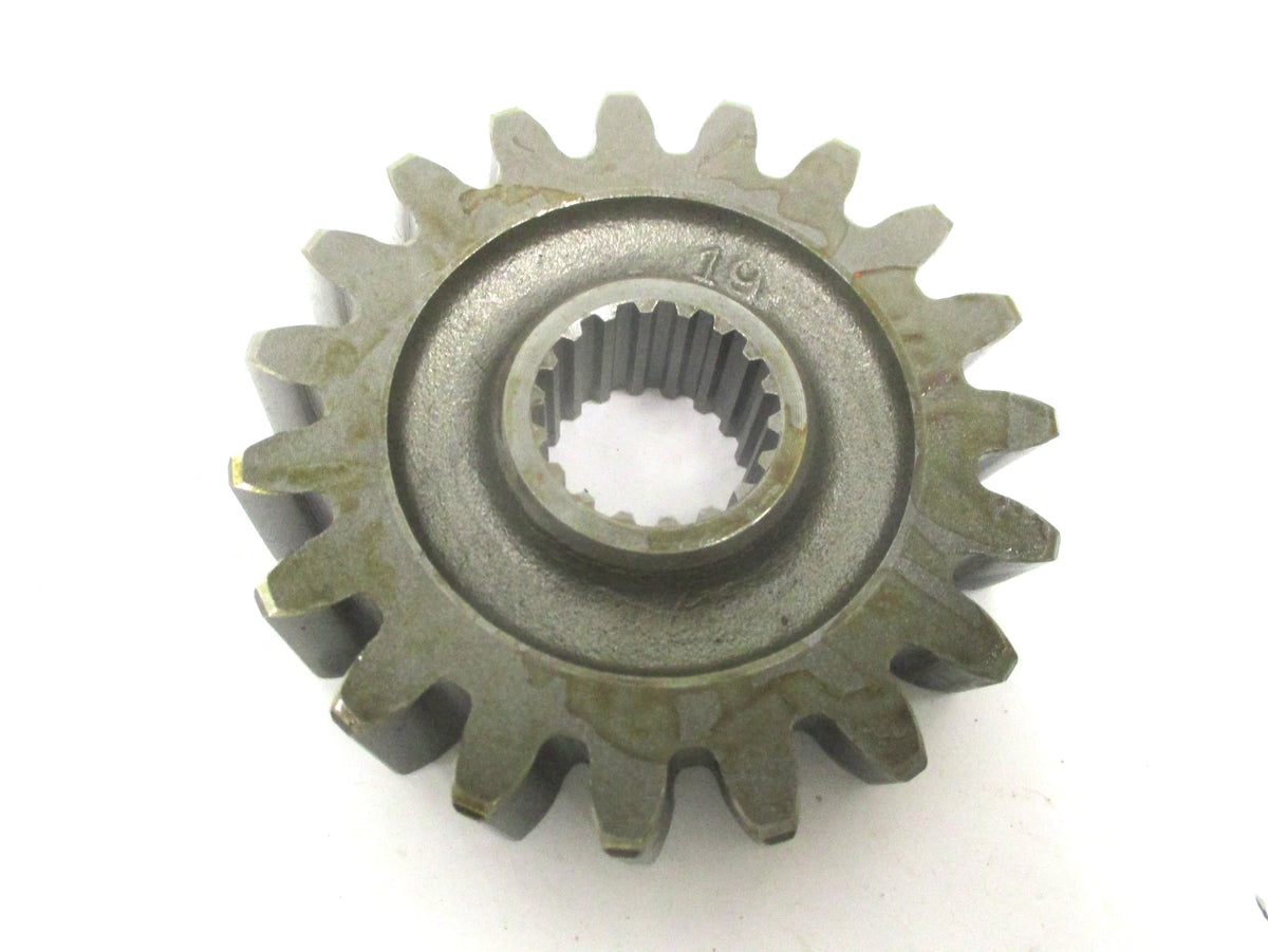 Genuine Front Wheel Drive Case Gear 19T for Kubota L3350-DT L4150-DT