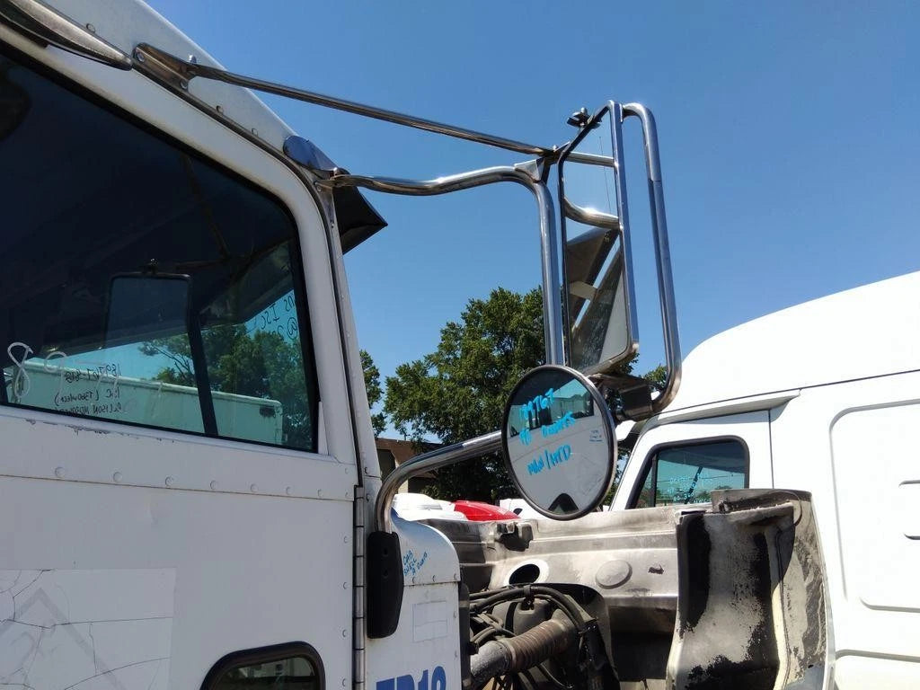 Right Door Mirror for Peterbilt 330 (2005)