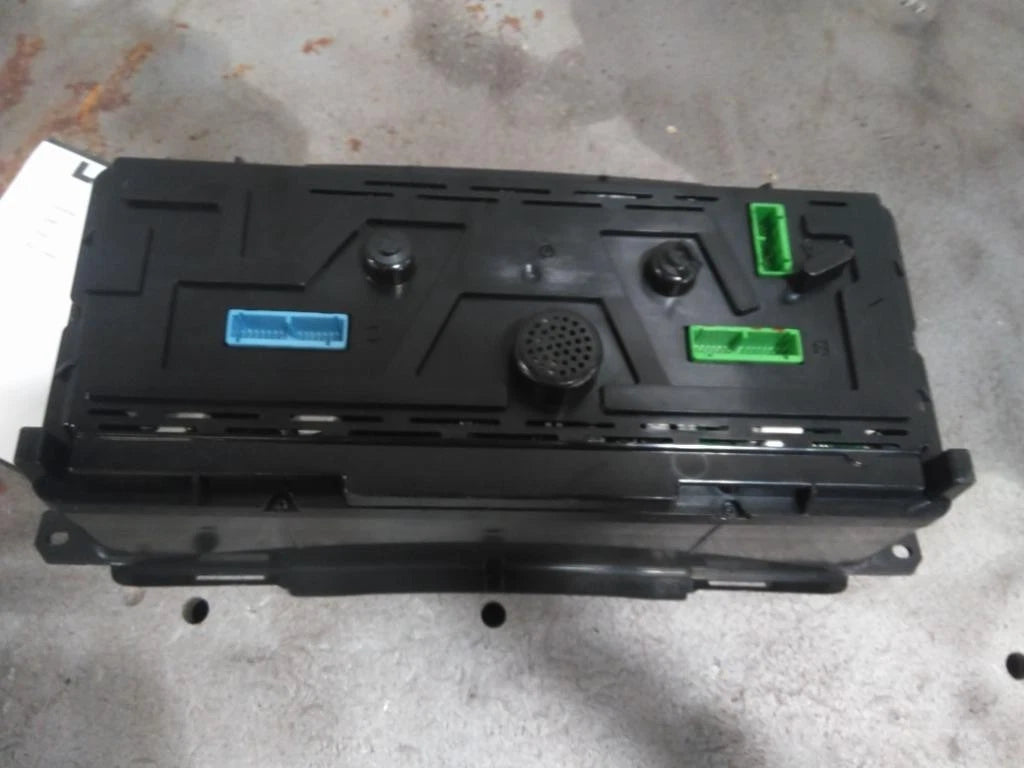 Instrument Cluster for Volvo VNL (2008) - Replaces 21014196-P01
