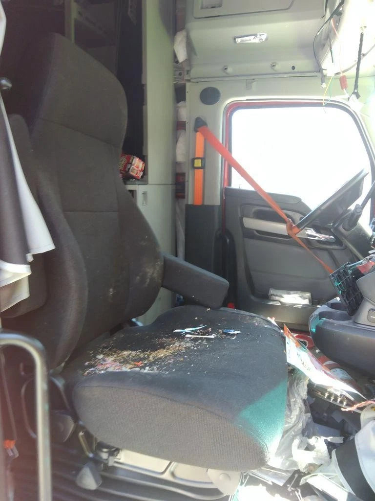 Front Seat for Kenworth T680 (2024) - Replaces NA