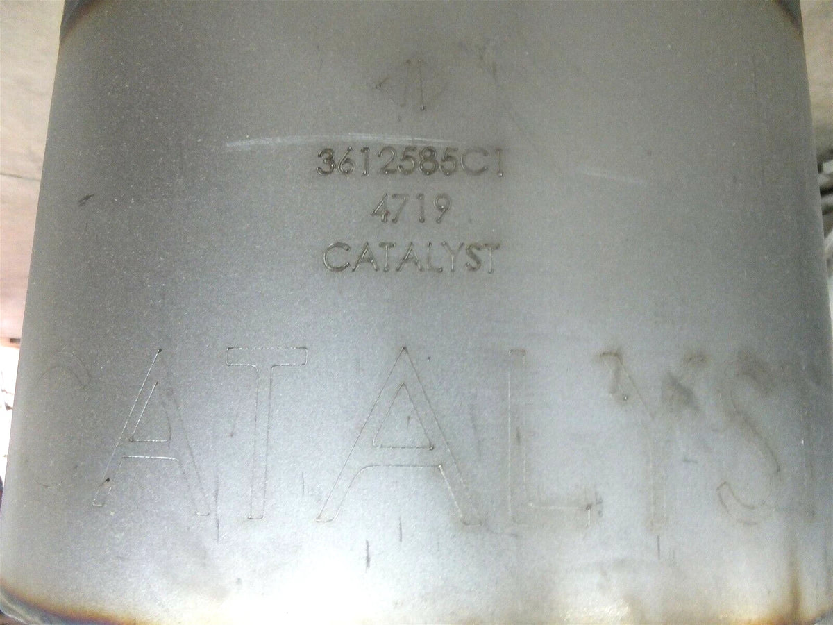 OEM Catalytic Converter Muffler Inlet for International DT466 HT570 (2000–2005)