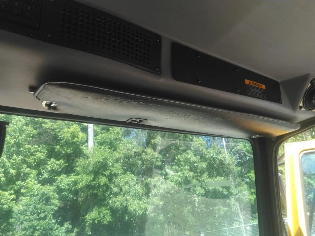 Sun Visor for Freightliner FL70 (2000)