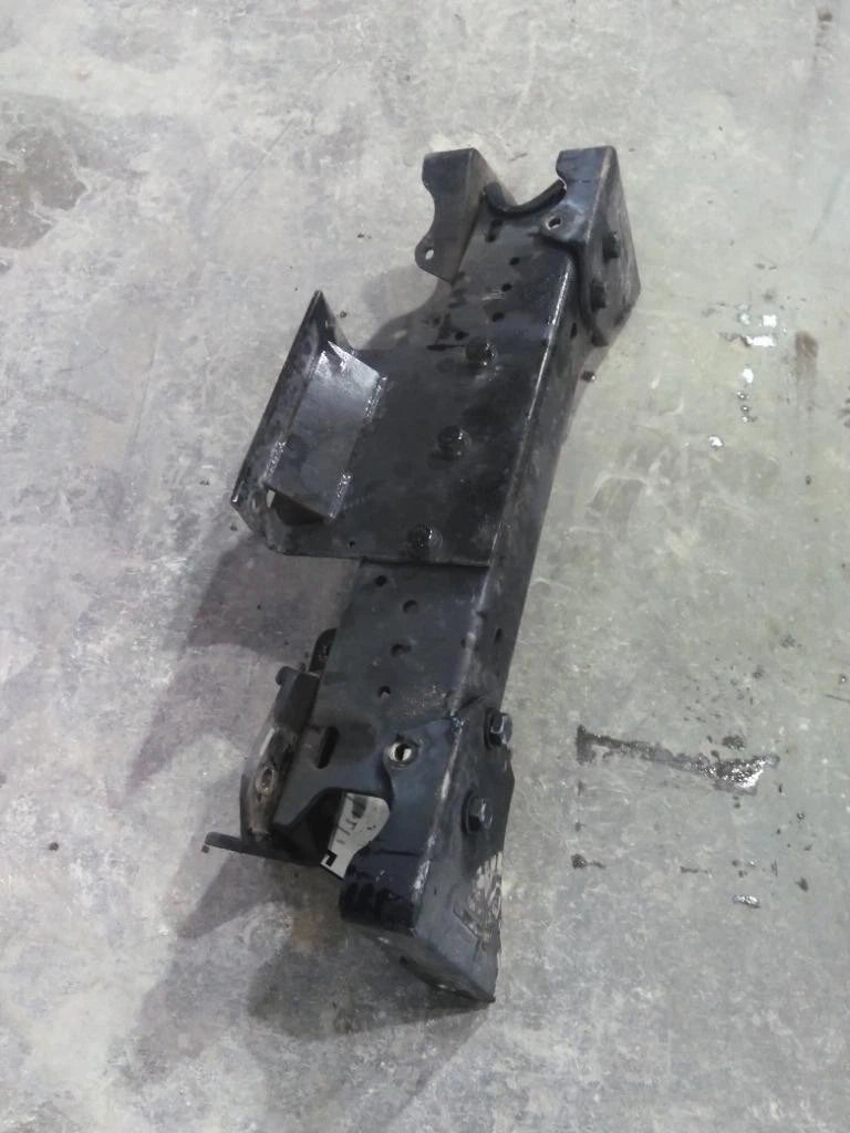 Crossmember for Peterbilt 379