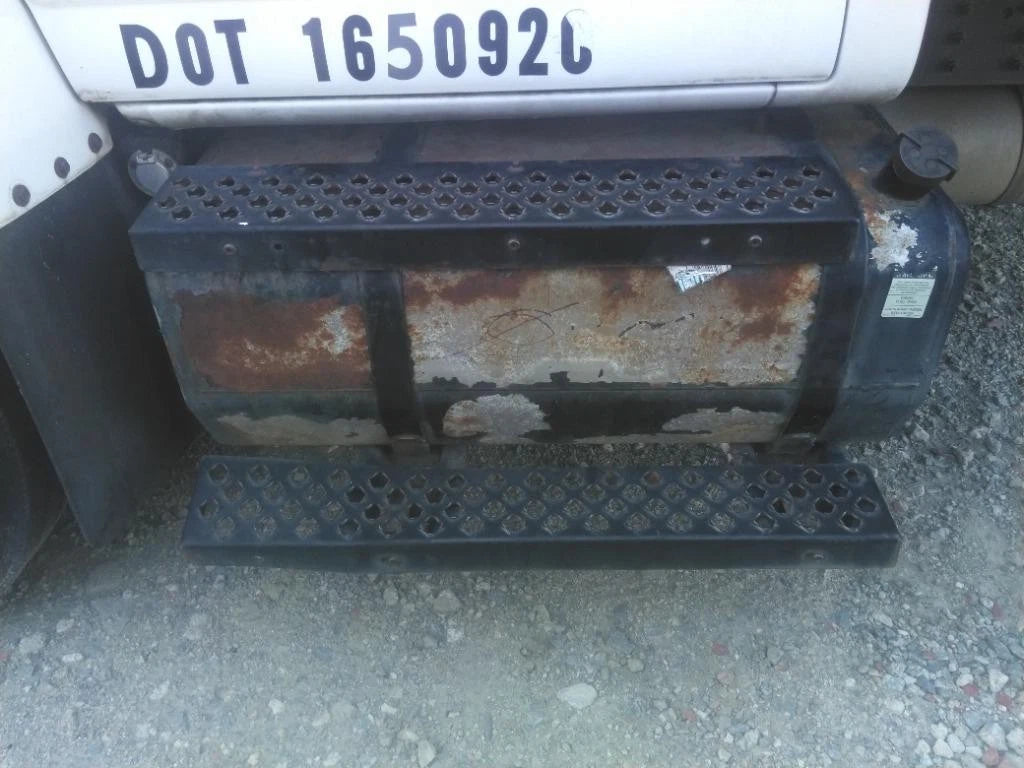 Fuel Tank Left for GMC C6500 (2003–2010)
