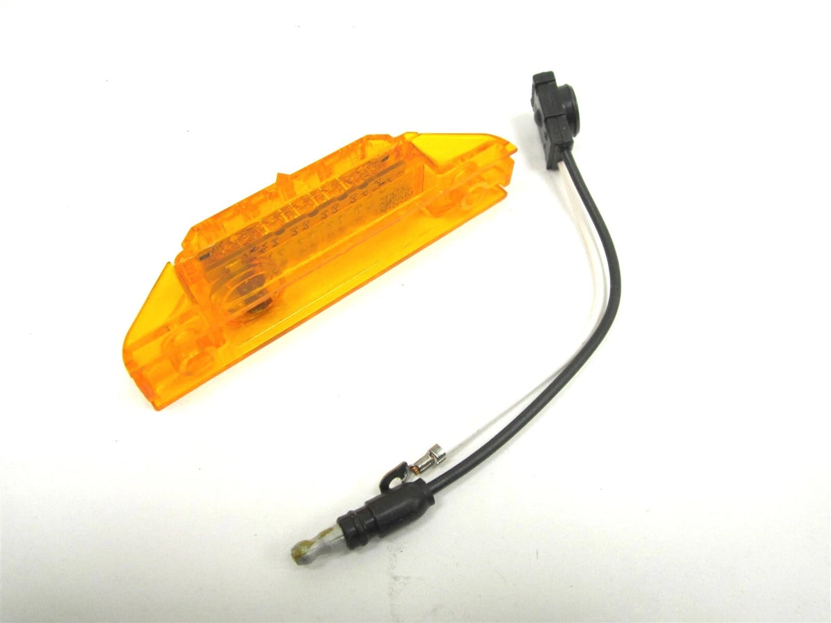 Clearance Marker Light for International (2212280C1, 2209289C1, 35075Y)