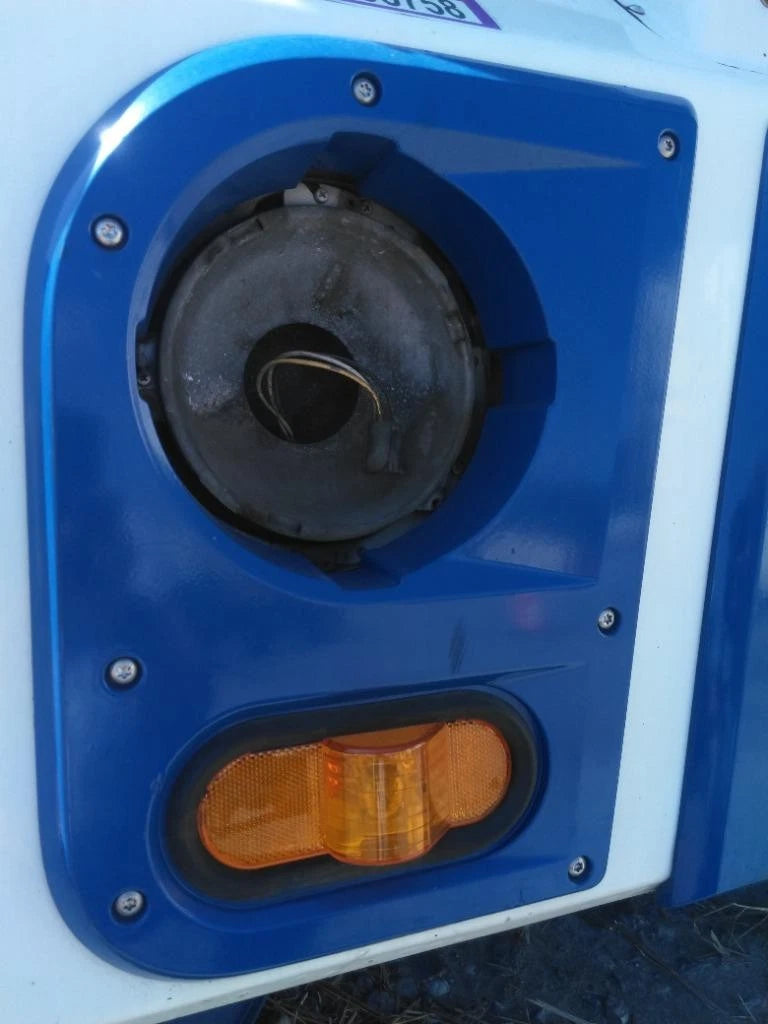 Exterior Trim for Mack MRU613 (2011) Right, MD