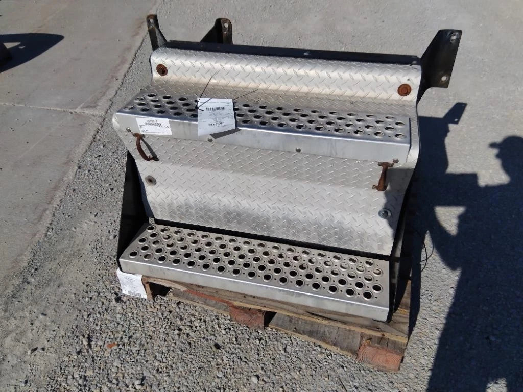 Battery Box for Kenworth T680 (2014)