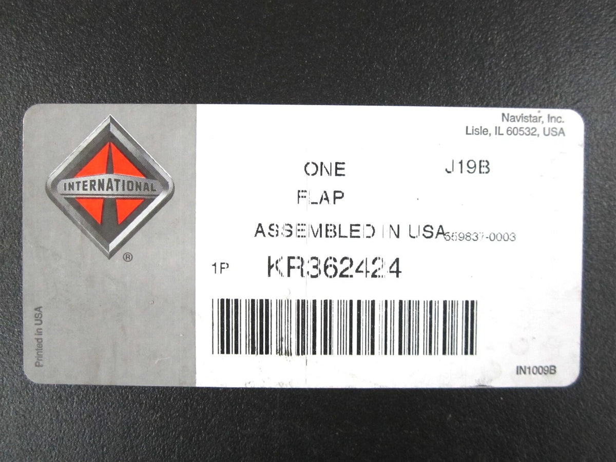 Set of 2 Black Poly Mud Flaps for International (24" x 24" x 1/4")