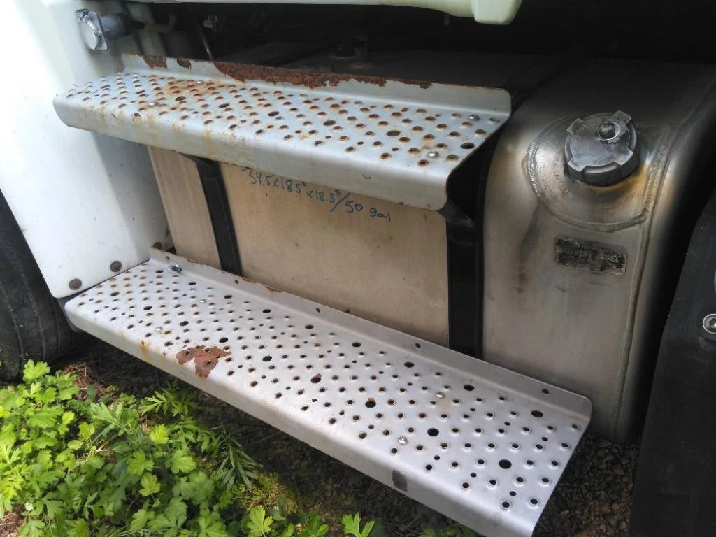 Fuel Tank for Freightliner M2 106 (2023) Left