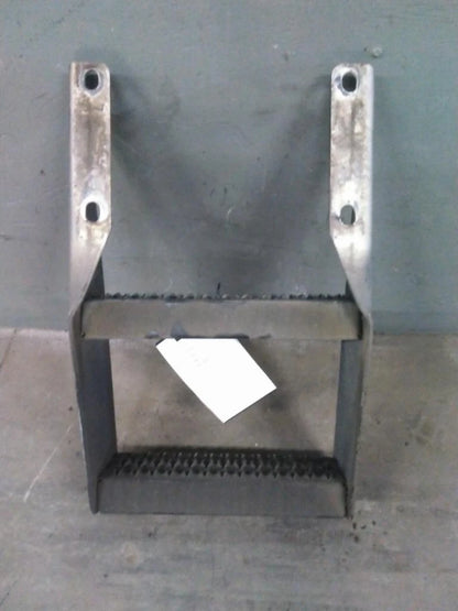 Frame Step for Peterbilt 579 (2017)