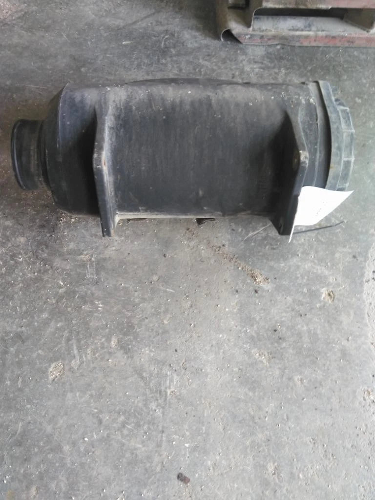 Air Cleaner for Peterbilt 386 (2008)