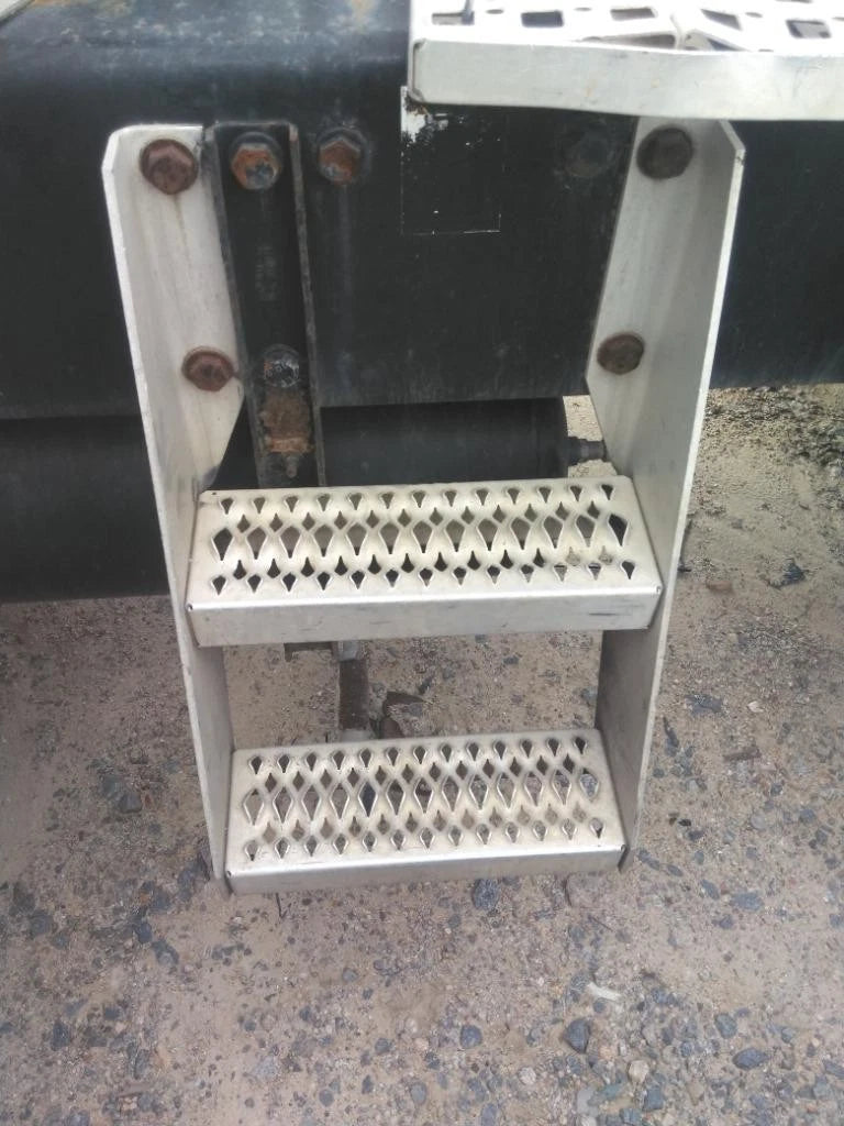 Frame Step for Peterbilt 387 (2006)