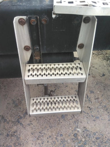 Frame Step for Peterbilt 387 (2006)