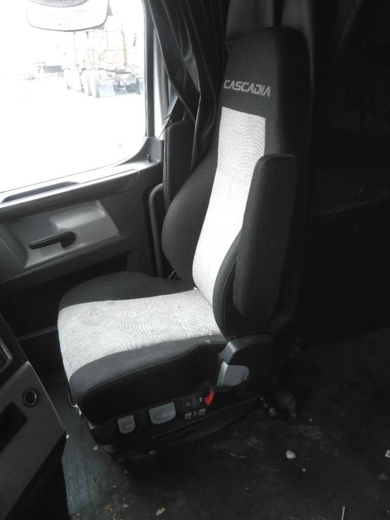 Front Seat for Freightliner Cascadia 126 (2019)