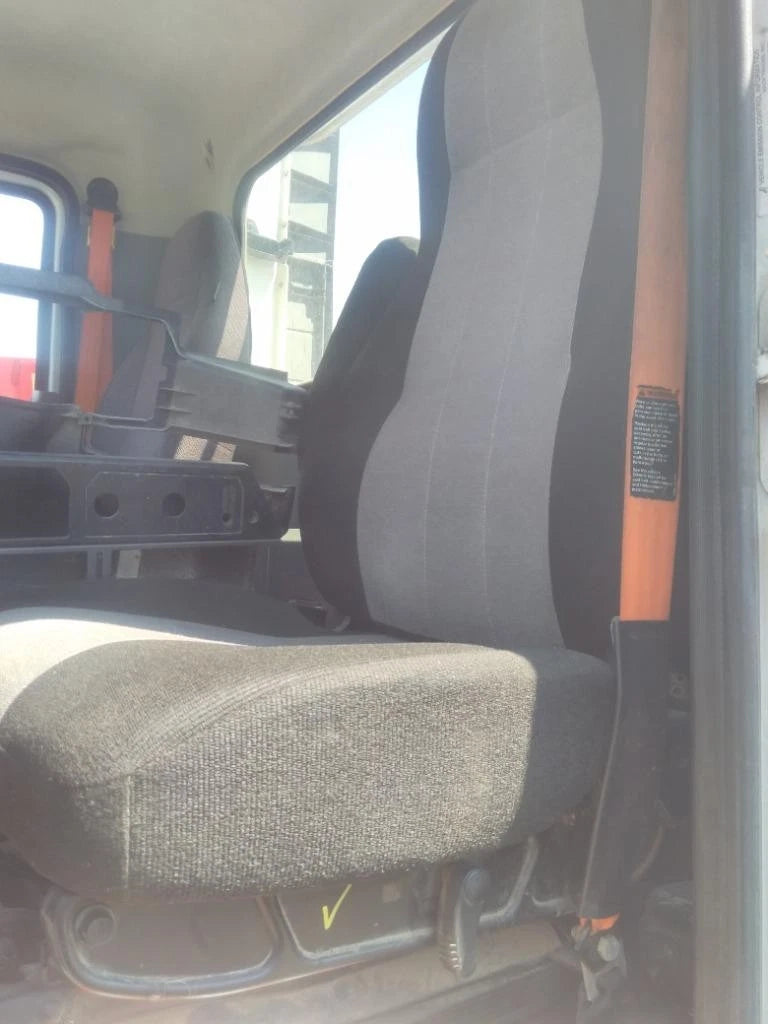 Front Seat for Mack Anthem (2022)