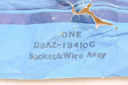 Lamp Socket and Wire Harness for Ford (D3AZ-13410-G)