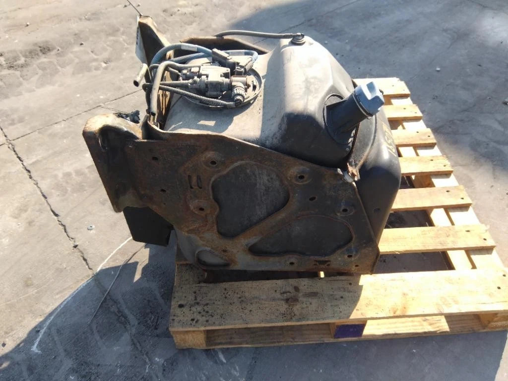 DEF Tank for Freightliner Cascadia 125 (2015) - Replaces NA