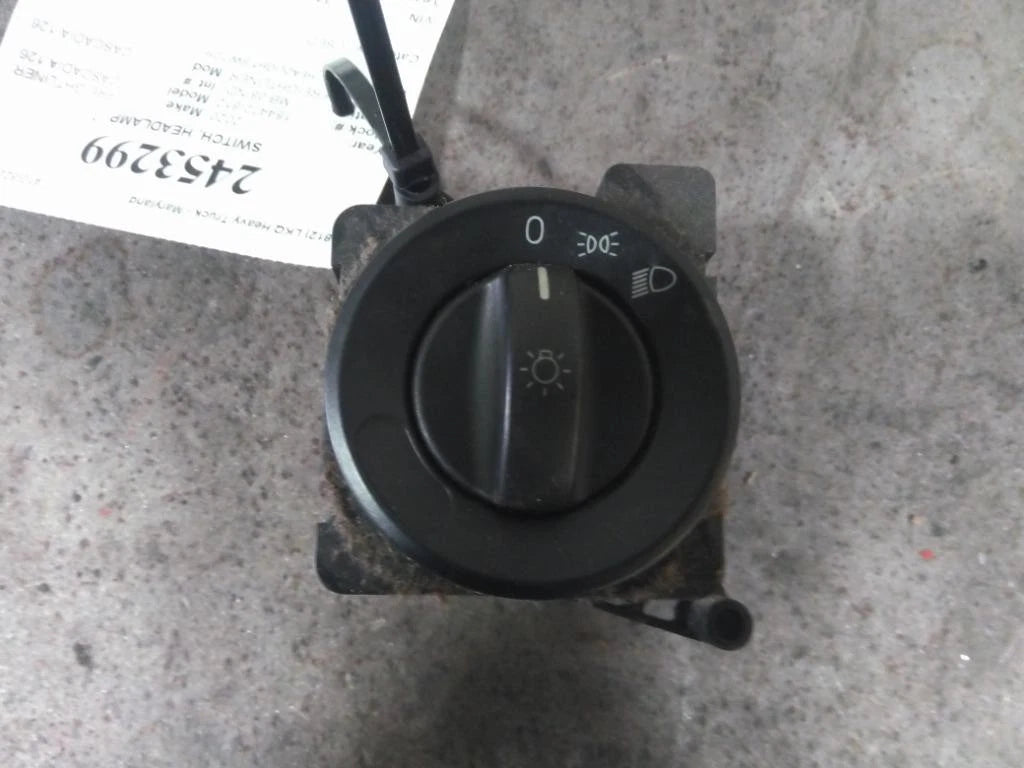 Headlight Switch for Freightliner Cascadia 126 (2020)