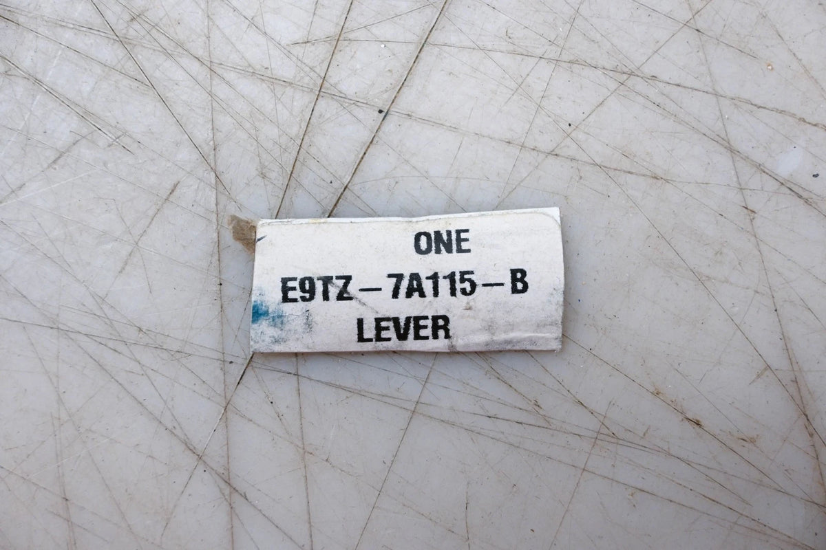 Manual Valve Detent Inner Lever for Ford (E9TZ-7A115-B)