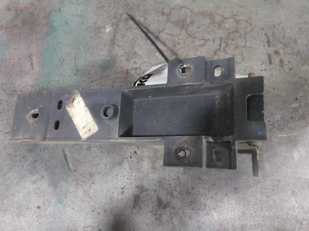 Fairing Bracket Right for Freightliner Cascadia 125 (2016)