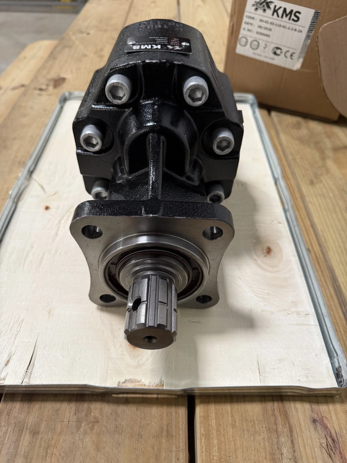 Hydraulic Gear PTO Pump 29 GPM for BD (4 Port, DIN ISO 5462, 2793 PSI)