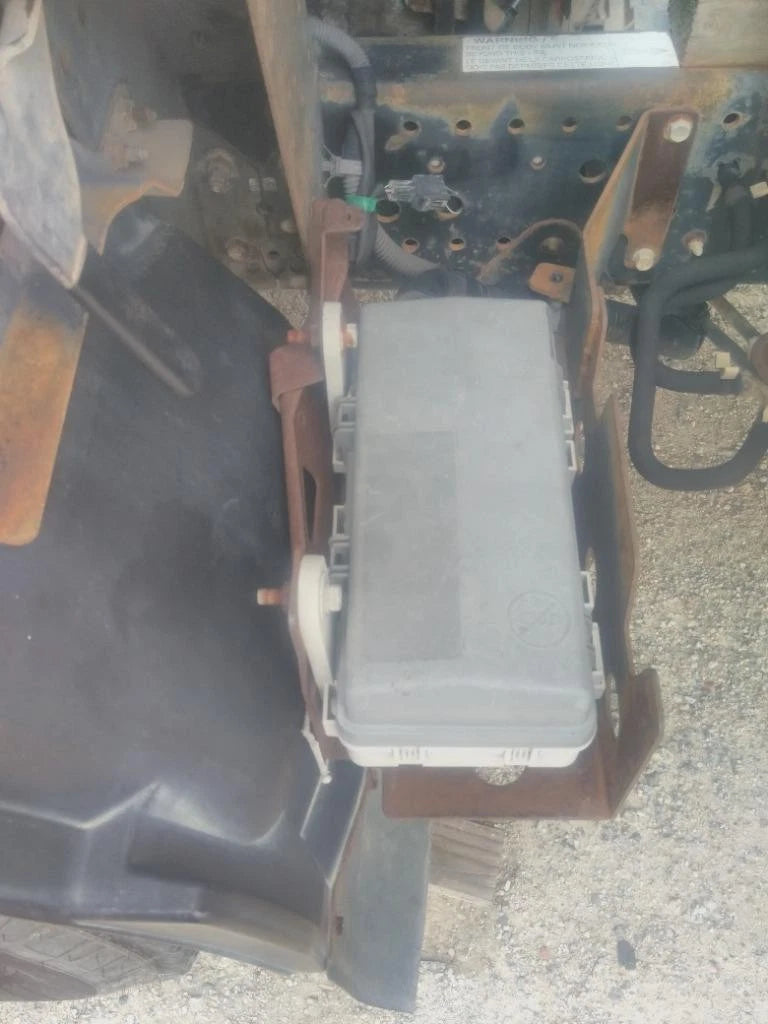 Fuse Box for Isuzu NPR (2008)