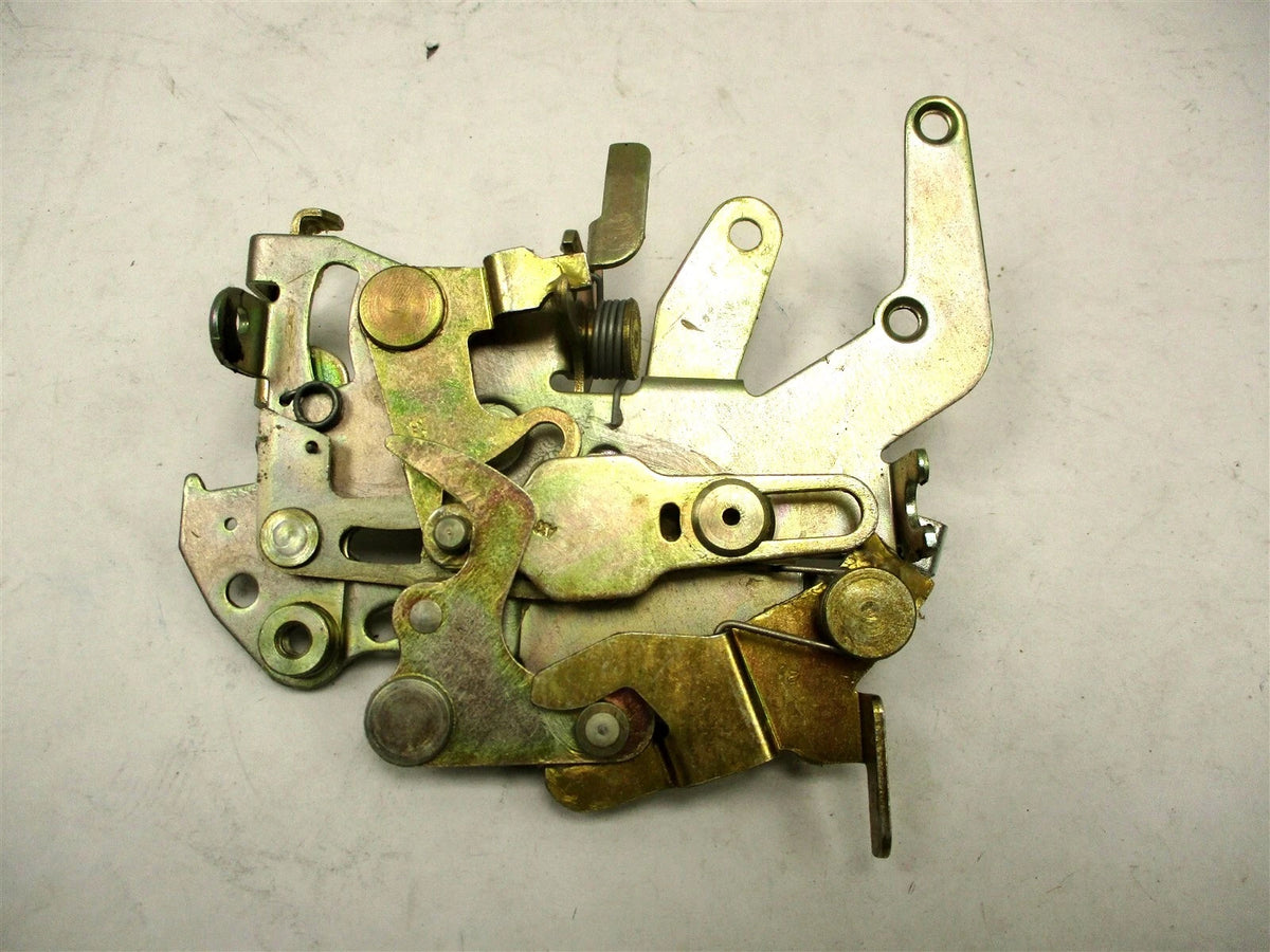 Passenger Side Center Door Latch for Sprinter 2500 3500 (05104359AA)