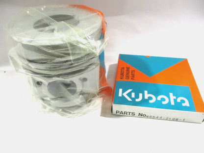 Piston and Ring Kit for Kubota V4702-TA (07916-27610)