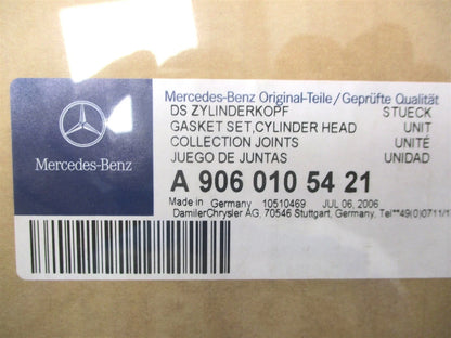 Engine Cylinder Head Gasket Kit for Mercedes A-Class (A9060105421)
