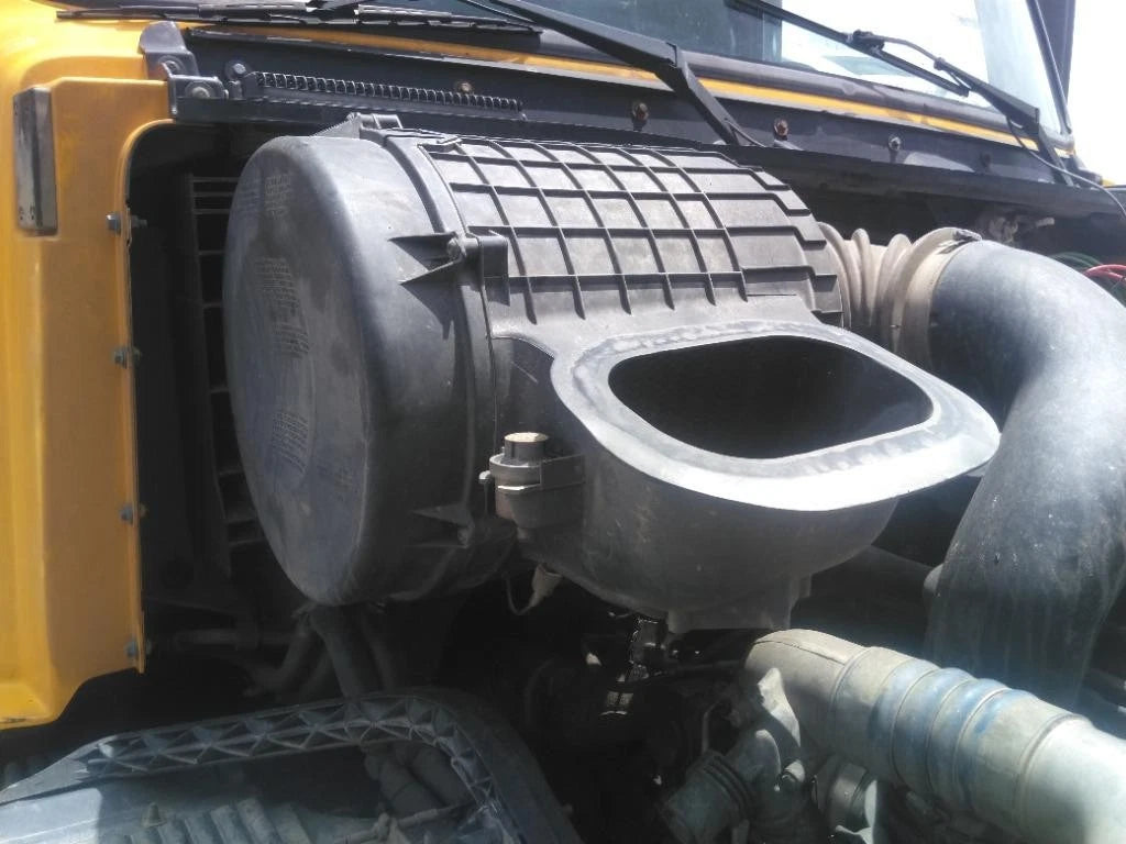 Air Cleaner for Volvo VNL (2011)