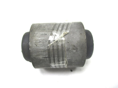 Hood Mounting Insulator for International (1668950C1, 557164C1)