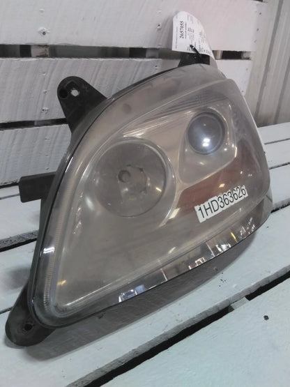 Left Headlight for Peterbilt 579 (2012–2021) MD