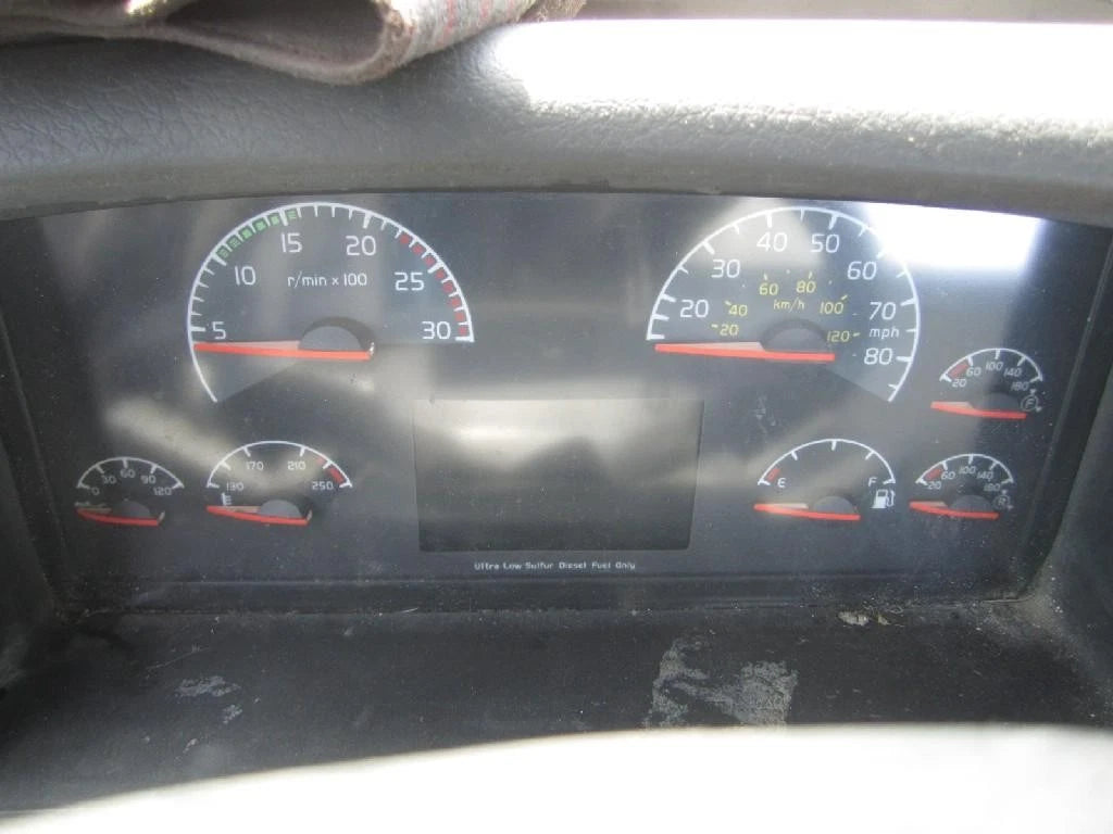 Instrument Cluster for Volvo VNM (2009) - Replaces 21014196-P01