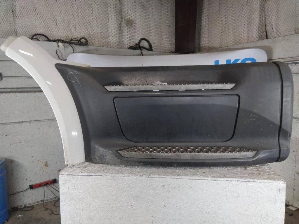 Side Fairing Left for Peterbilt 579 (2018)