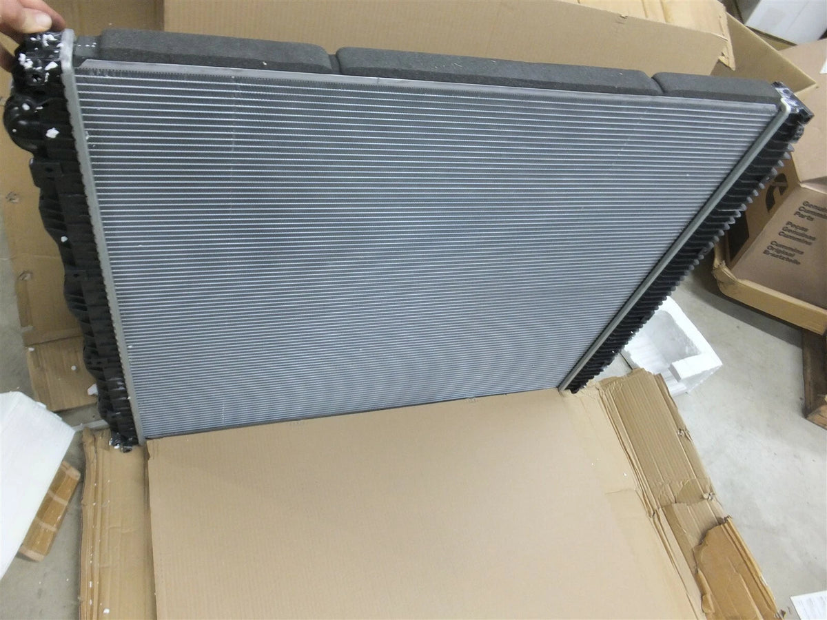 Aluminum Radiator for Volvo VNL, Mack Granite, Vision CXU (2008–2014) SPI20014608